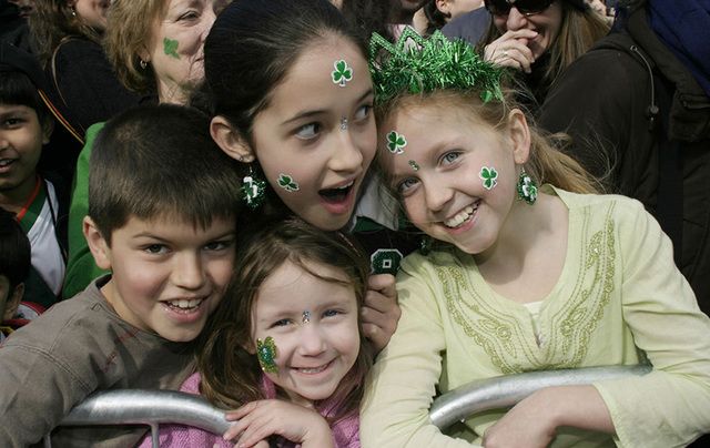 Big Irish head on ye! IrishCentral has put together a list of the top 100 common Irish surnames.