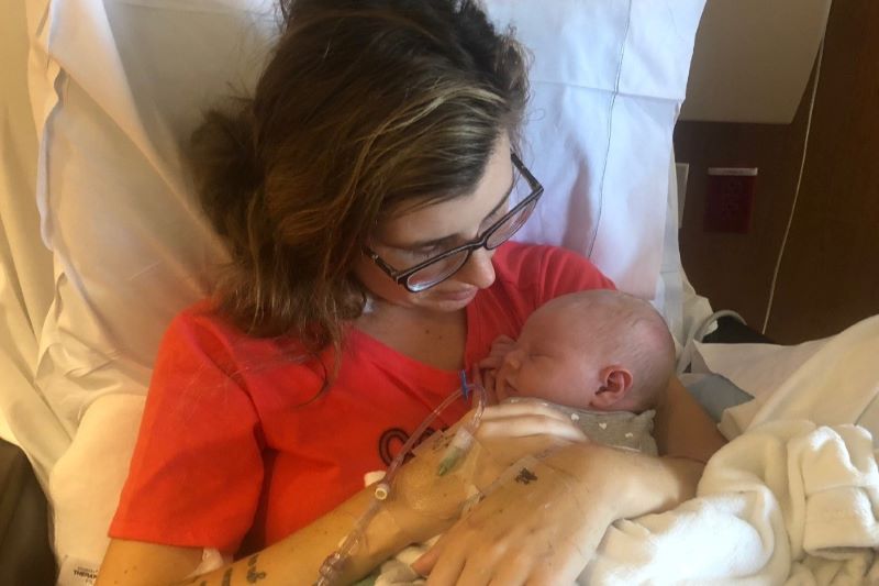 Ellen Sullivan with her newborn daughter in October 2018 (Kenny Lynch, GoFundMe)