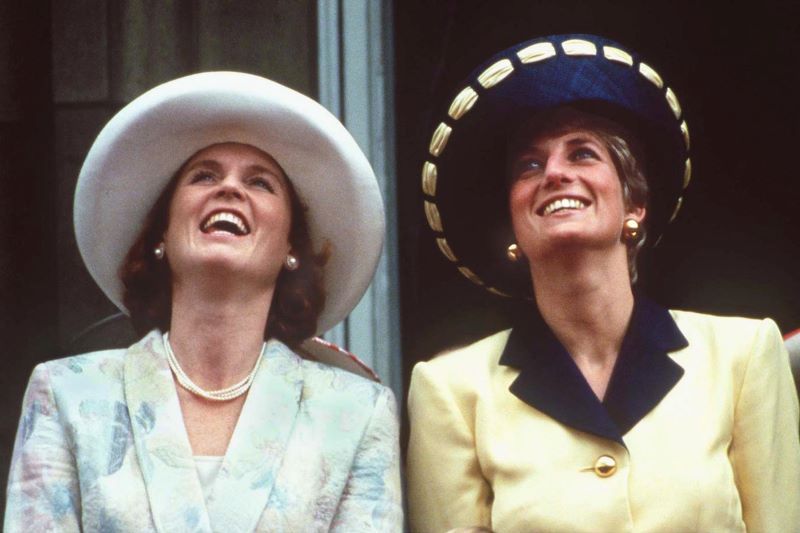 Duchess of York Sarah Ferguson and Princess Diana at Buckingham Palace in 1991 (Getty Images)