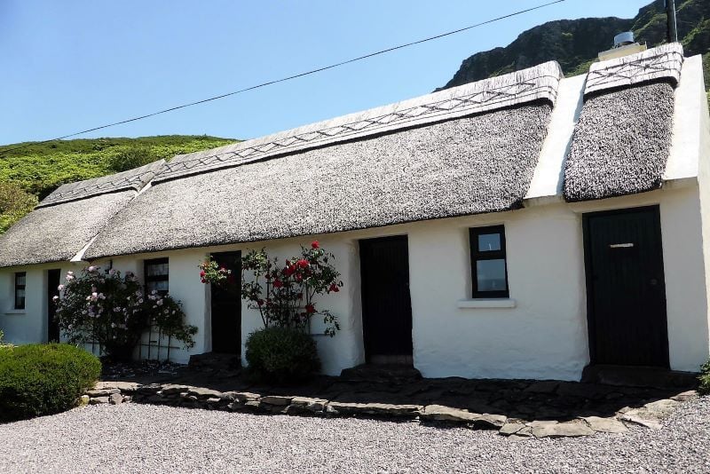 Thatched cottage for sale in Glenbeigh, Co Kerry (Kerry Atlantic Homes)
