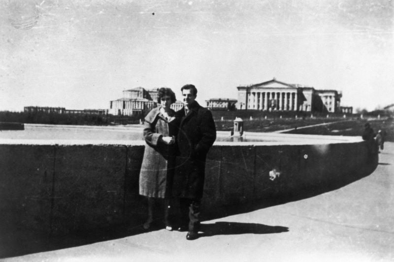Lee Harvey Oswald and his wife Marina, circa 1950s (Getty Images)