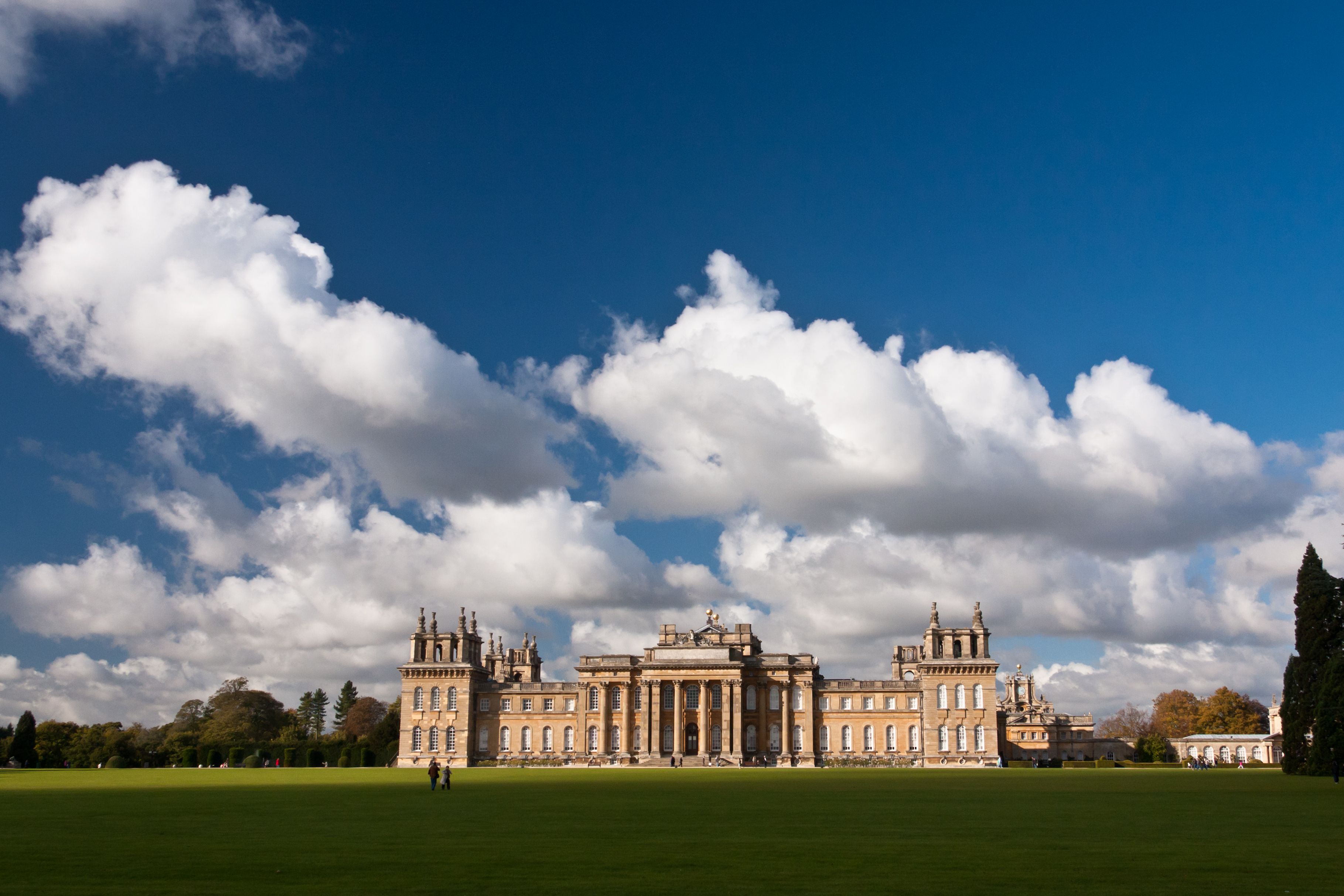 Blenheim Palace from lawn on beautiful sunny autumn afternoon. Image: Getty.