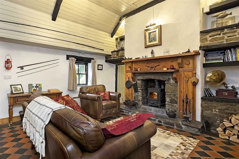 Inside Cuing More. (MyHome.ie)