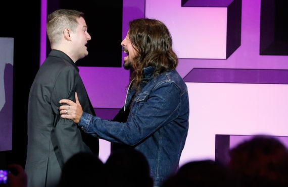 Pat Quinn meets Dave Grohl. Pat Quinn meets Dave Grohl.