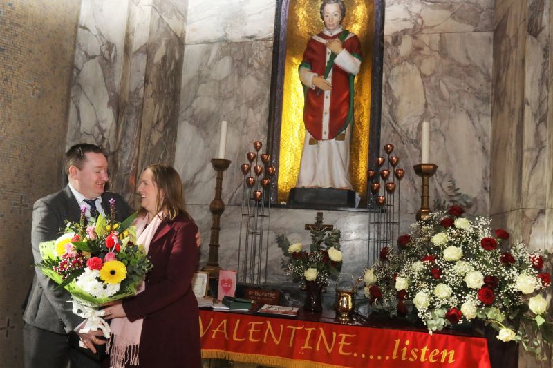 An engaged couple receiving a blessing at Whitefriar Street Church in Dublin (RollingNews.ie)