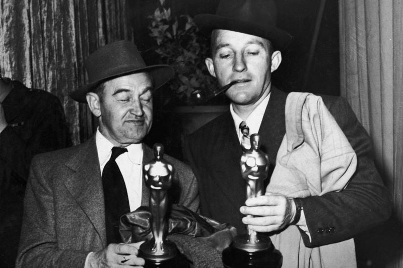 Barry Fitzgerald and Bing Crosby with their Oscars on March 15, 1945. (Getty Images)