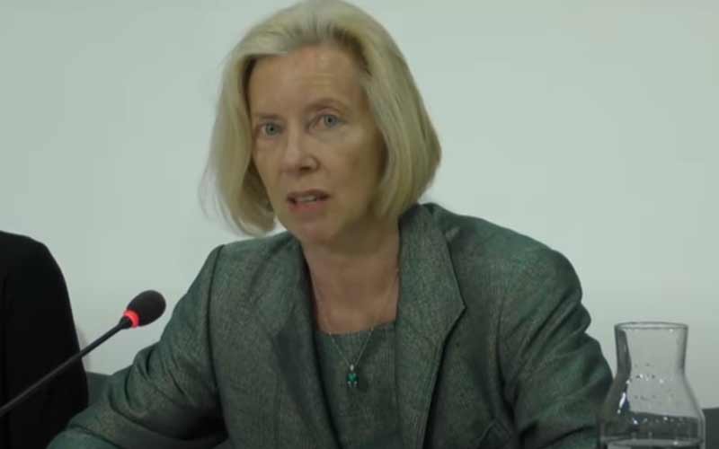 Emer Cooke. Credit: YouTube/Club suisse de la presse