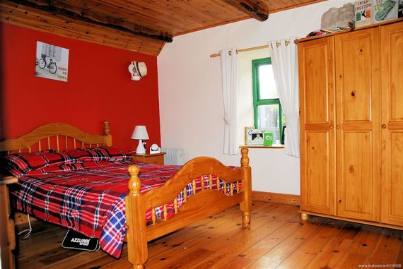 Bedroom in Red Rose Cottage. Credit: MyHome.ie