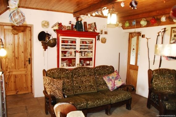 Living room in Red Rose Cottage. Credit: MyHome.ie