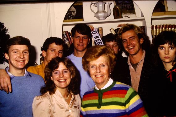 Surrounded by her seven children in c. 1982.