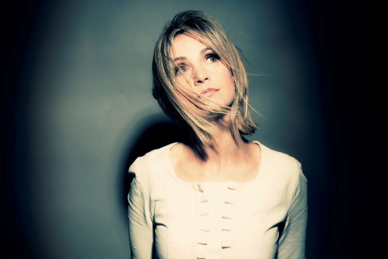 Cara Dillon (Roger Sargent)