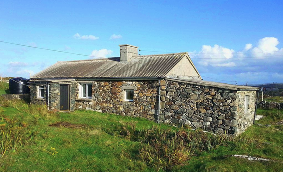 A view of the back of Carries Cottage, in Dunloughan, Ballyconneely. A view of the back of Carries Cottage, in Dunloughan, Ballyconneely.
