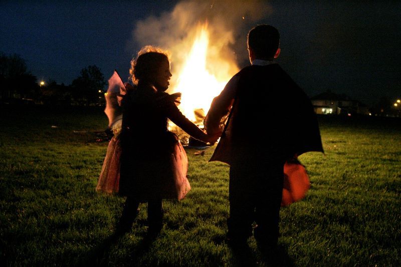A Halloween bonfire in Crumlin in Dublin. (RollingNews.ie)