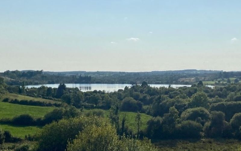 The cottage enjoys panoramic views of the surrounding countryside The cottage enjoys panoramic views of the surrounding countryside