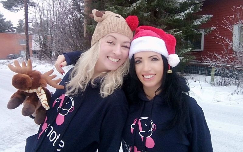 Huggnote founders Jacqui and Perry Meskell in Lapland Huggnote founders Jacqui and Perry Meskell in Lapland