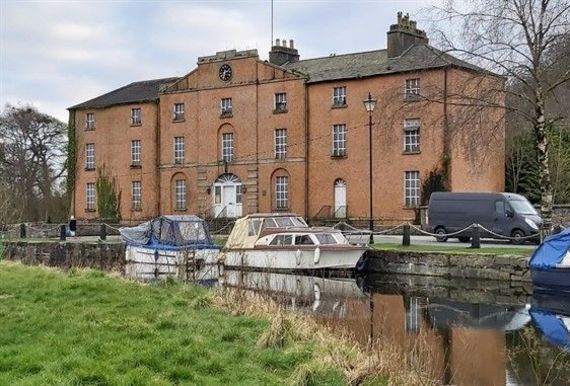 Canal Hotel, Robertstown, Co. Kildare. Canal Hotel, Robertstown, Co. Kildare.