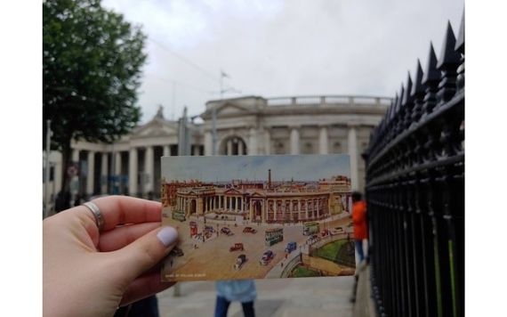 The Bank of Ireland, College Green, a postcard from 1949 and today. Via: Liz Maguire. The Bank of Ireland, College Green, a postcard from 1949 and today. Via: Liz Maguire.