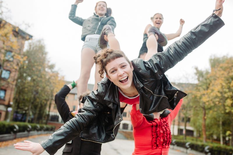 Tumble Circus presents The MacCarnysons