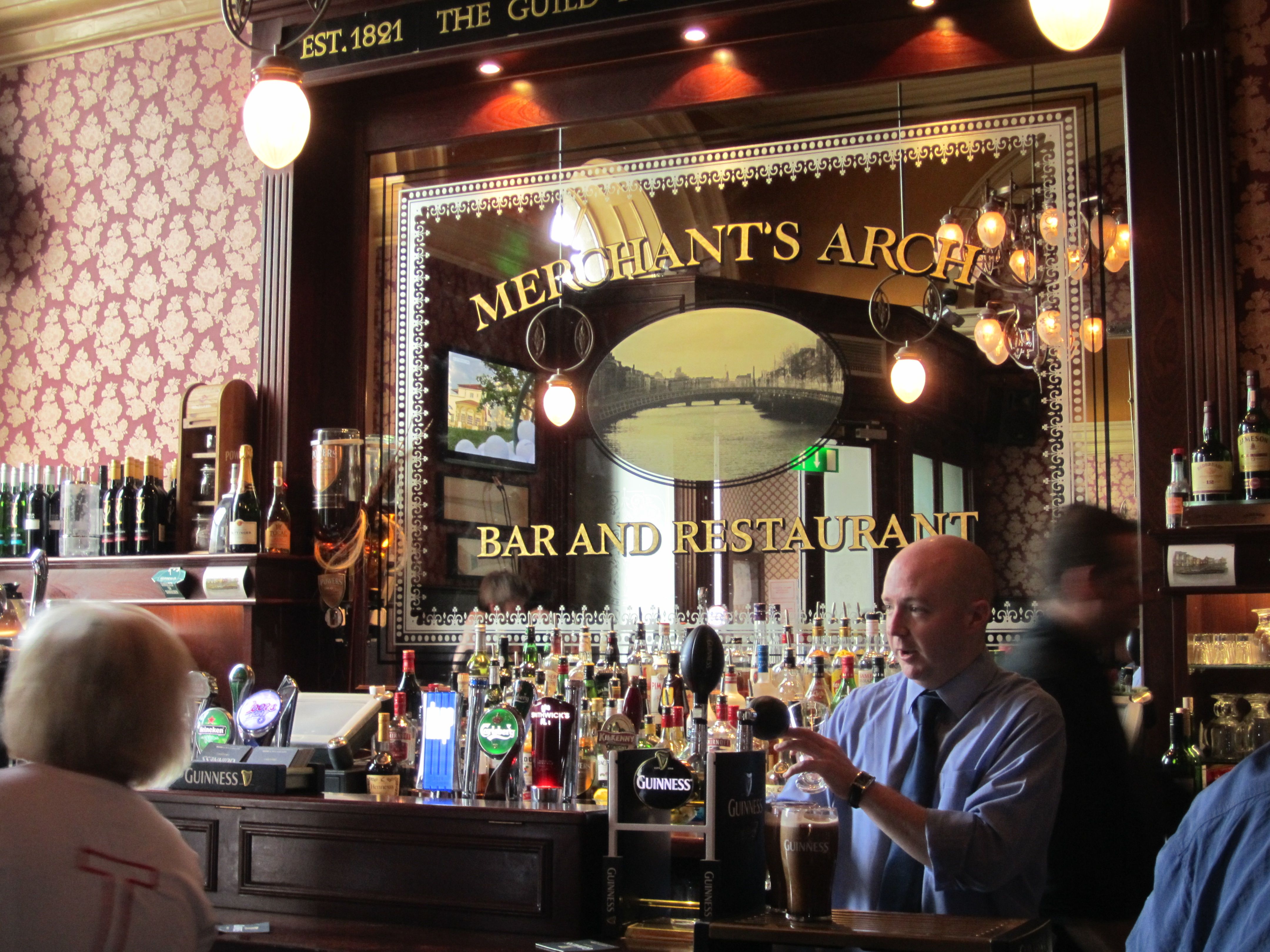 Inside a typical Irish pub.Flickr Inside a typical Irish pub.Flickr