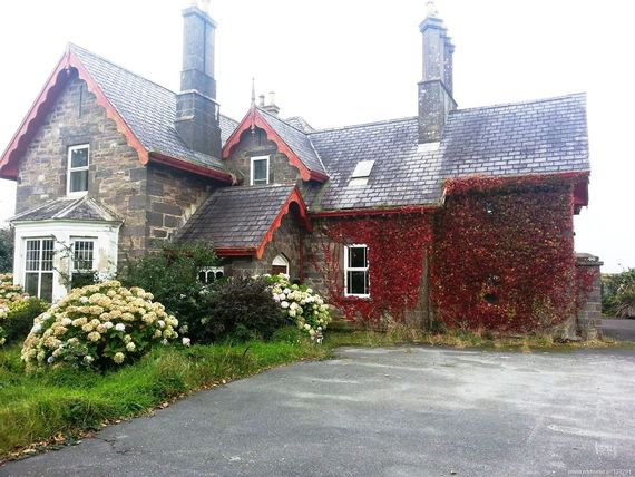 Iveragh Lodge, Cable Station, Waterville. Iveragh Lodge, Cable Station, Waterville.