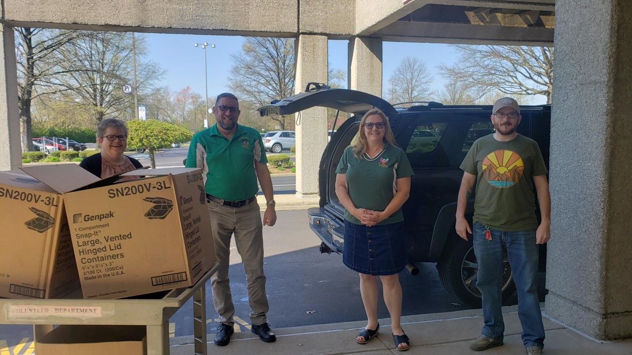 Volunteers from the Louisville, KY, the Father Abram J. Ryan Division prepare to feed 1500 plus First Responders, hospital workers, police fire and EMT's in mid October 2020 Volunteers from the Louisville, KY, the Father Abram J. Ryan Division prepare to feed 1500 plus First Responders, hospital workers, police fire and EMT's in mid October 2020