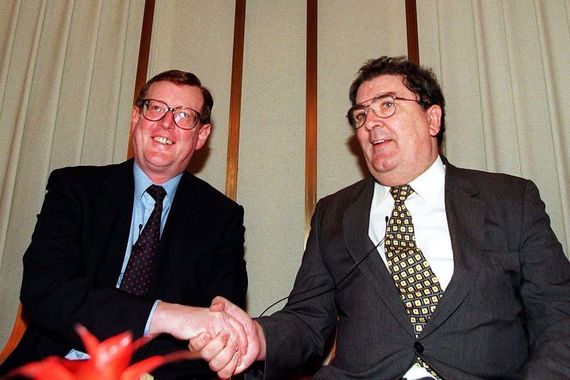 December 9, 1998: David Trimble (L) and John Hume (R)  during a press conference in the Norwegian Nobel Institute in Oslo. (RollingNews.ie)
