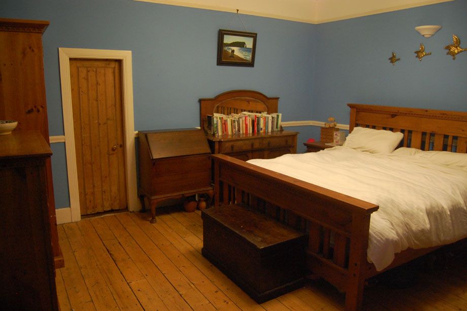 Upstairs there are two attics, four bedrooms, a fifth room converted into a walk in dressing room Upstairs there are two attics, four bedrooms, a fifth room converted into a walk in dressing room