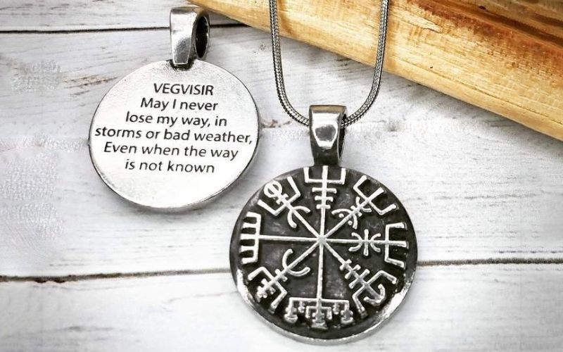 Vegvisir- Celtic Knot Works Viking Compass