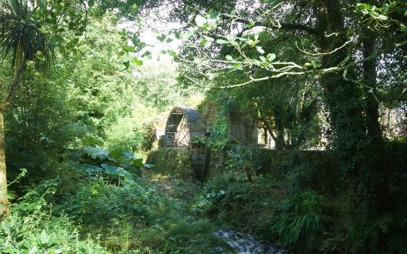 Watermill with original wheel. Former Glory/Irish Georgian Homes.