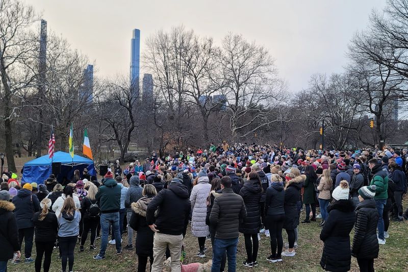 Nearly 800 people turned out for the Ashling Murphy memorial charity event in NYC on January 23. (Photo: Michael Dorgan)