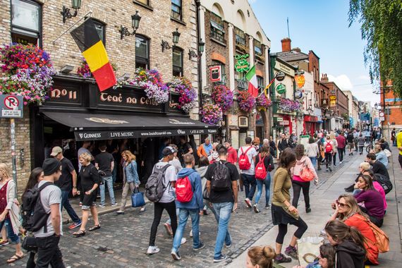 On this tour we will visit the great landmarks, statues and buildings of Central Dublin