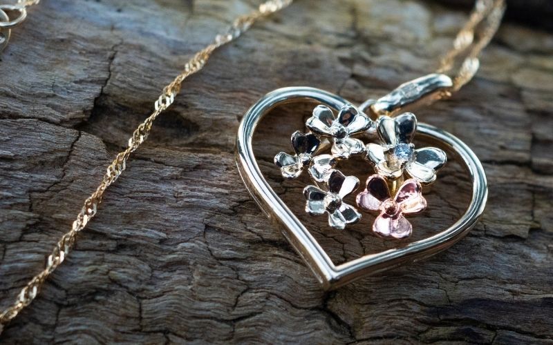 Love Shamrock pendant 