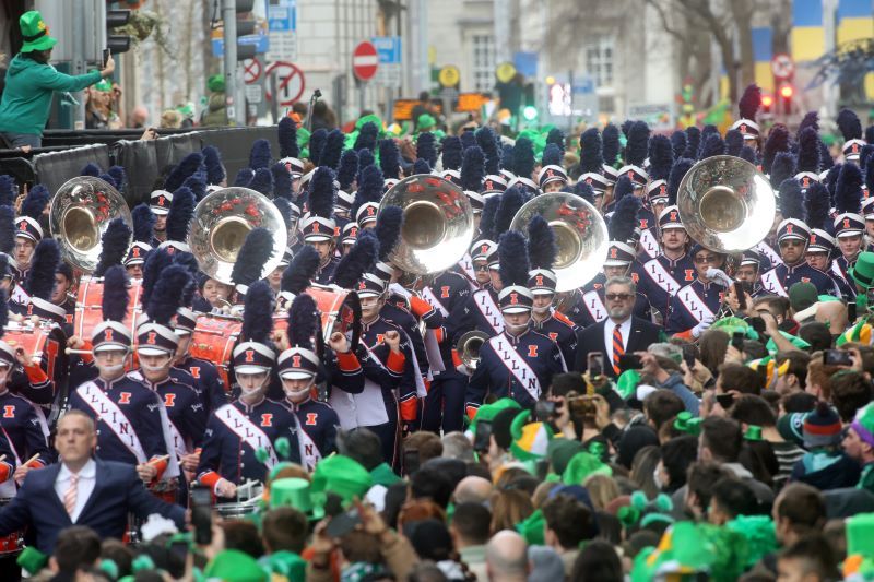 A marching band in the 2022 St. Patrick's Day Parade in Dublin. (RollingNews.ie)