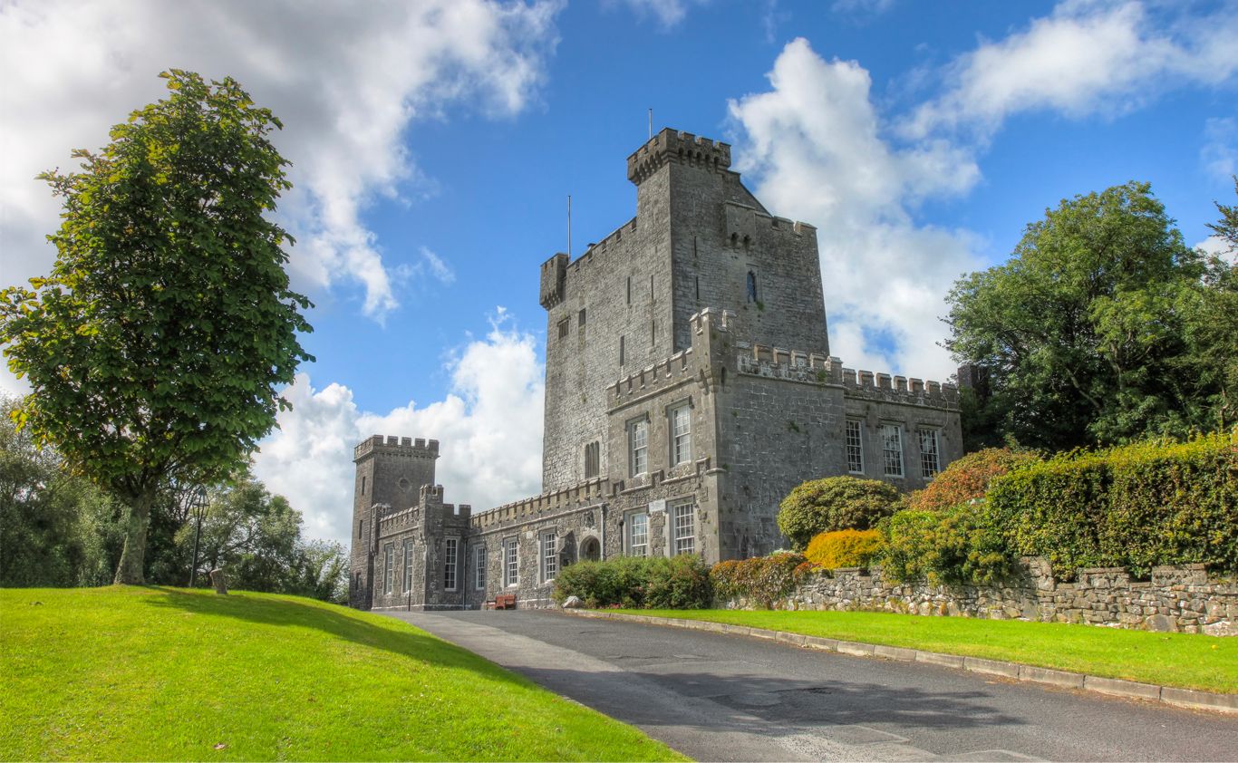 Knappogue Castle, Quin, County Clare. Knappogue Castle, Quin, County Clare.