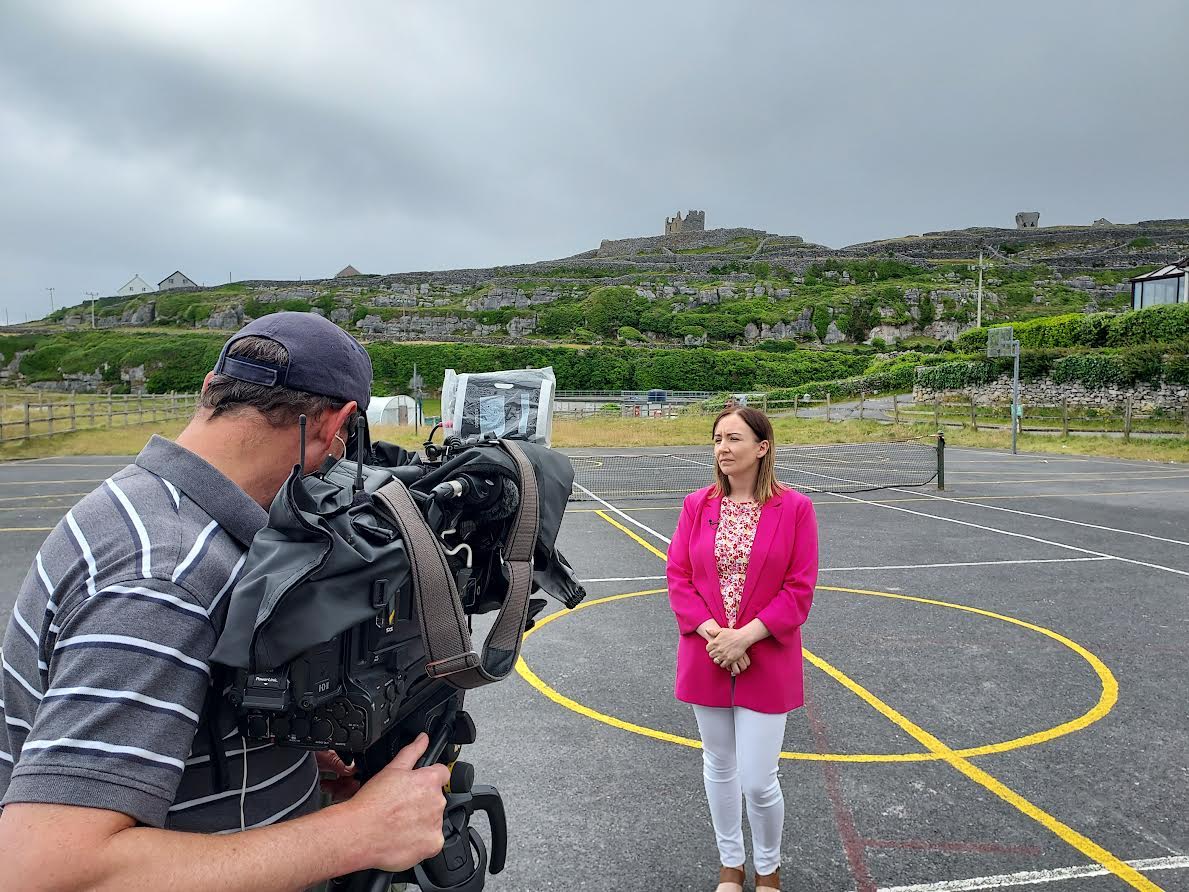 Brid Ní Dhonnacha in front of the camera. Brid Ní Dhonnacha in front of the camera.