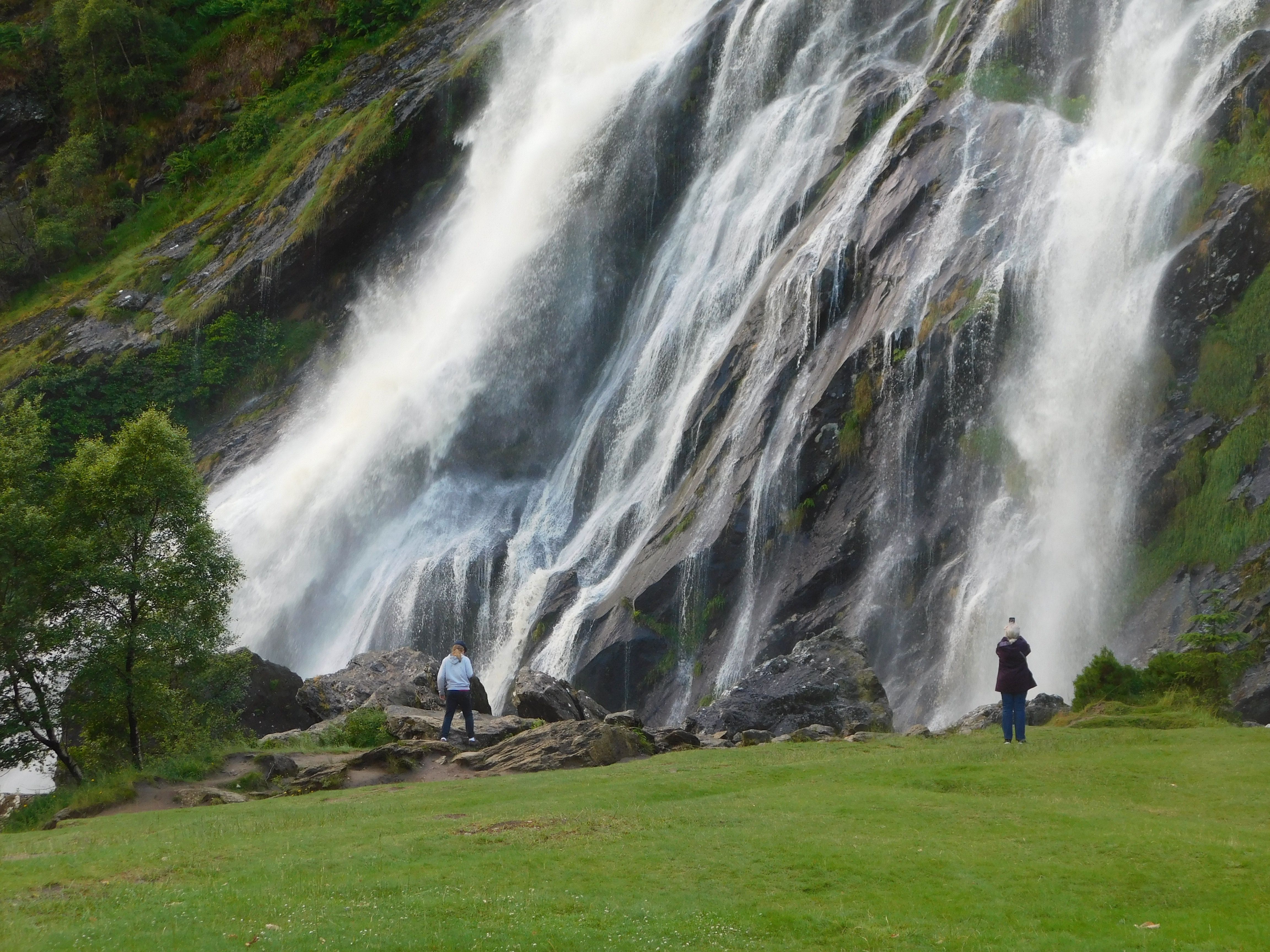 Our last evening in Ireland was spent at the base of the magnificient Powerscourt Waterfalls which is 127 meters (that's 397 feet) and the highest waterfalls in Ireland. Our last evening in Ireland was spent at the base of the magnificient Powerscourt Waterfalls which is 127 meters (that's 397 feet) and the highest waterfalls in Ireland.