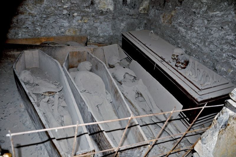 Mummies in St. Michan's Church in Dublin. (Jennifer Boyer / Flickr / CC BY 2.0) Mummies in St. Michan's Church in Dublin. (Jennifer Boyer / Flickr / CC BY 2.0)