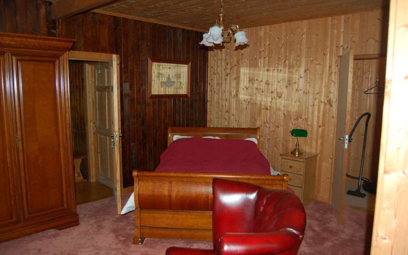 Master bedroom. Private Islands Online.