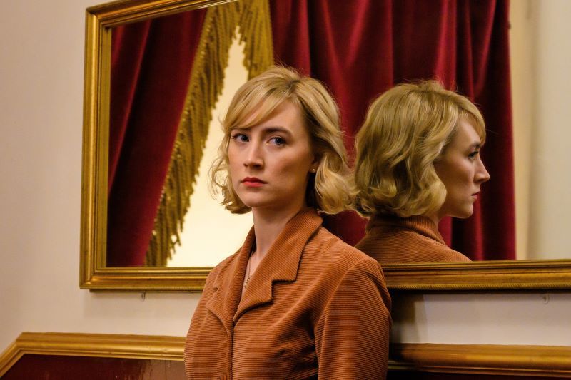 Saoirse Ronan in "See How They Run." (Searchlight Pictures)