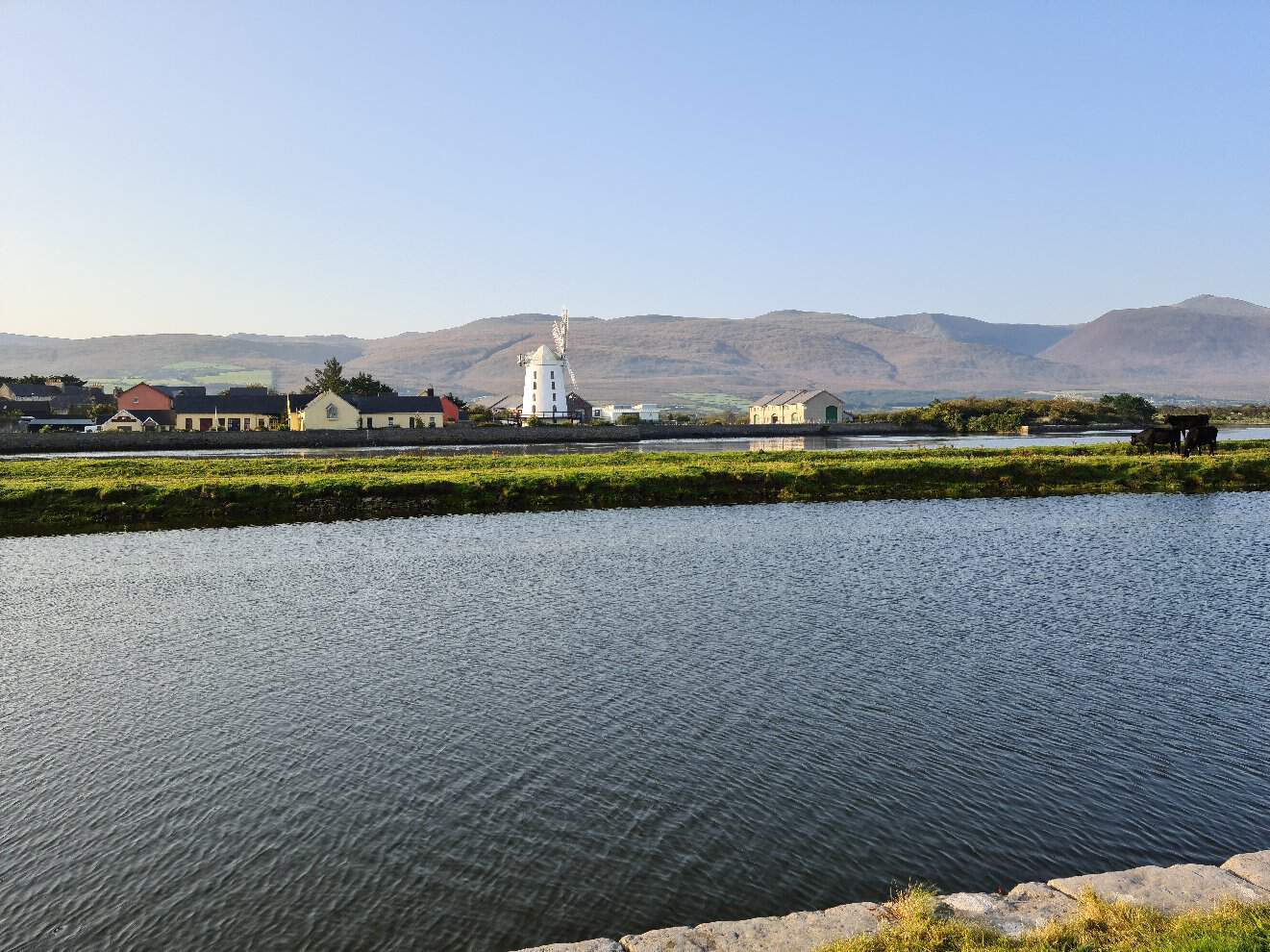 Canal Bank walk, Tralee Bay, Co Kerry. Canal Bank walk, Tralee Bay, Co Kerry.