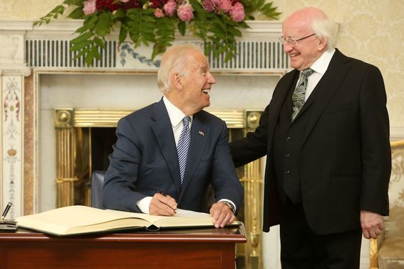 VP Joe Biden and President Michael D. Higgins at Áras an Uachtaráin. VP Joe Biden and President Michael D. Higgins at Áras an Uachtaráin.