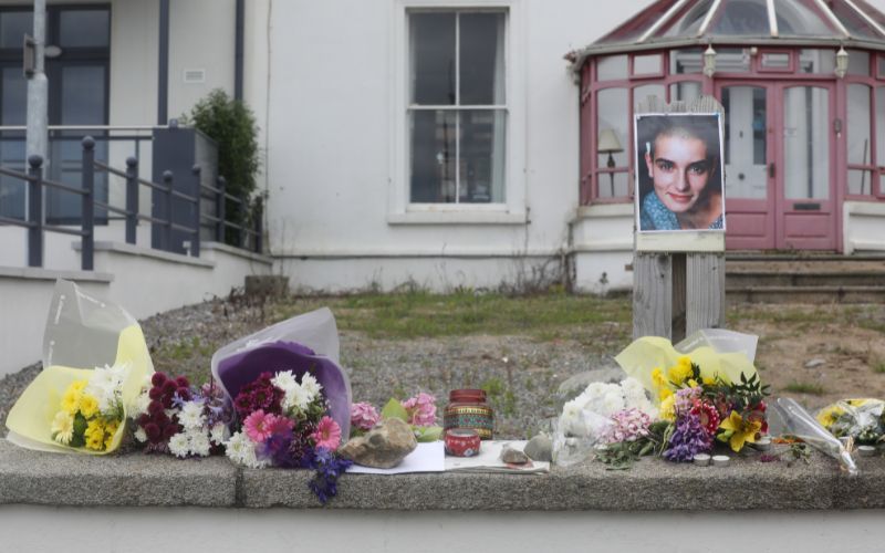 July 27, 2023: Flowers left outside Sinead O'Connor's house in Bray. (RollingNews.ie) July 27, 2023: Flowers left outside Sinead O'Connor's house in Bray. (RollingNews.ie)