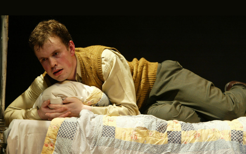 Michael Fitzgerald in Irish Repertory Theatre's production of Philadelphia, Here I Come! (2005) (c) Carol Rosegg