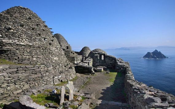 Skellig Michael beehive huts. (Ireland's Content Pool)