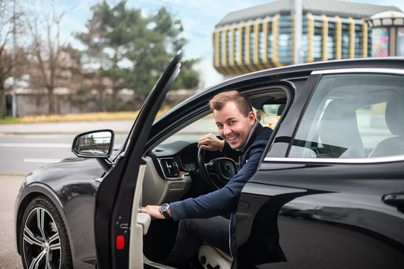 Getting around Italy with a Daytrip driver is highly recommended. Getting around Italy with a Daytrip driver is highly recommended.