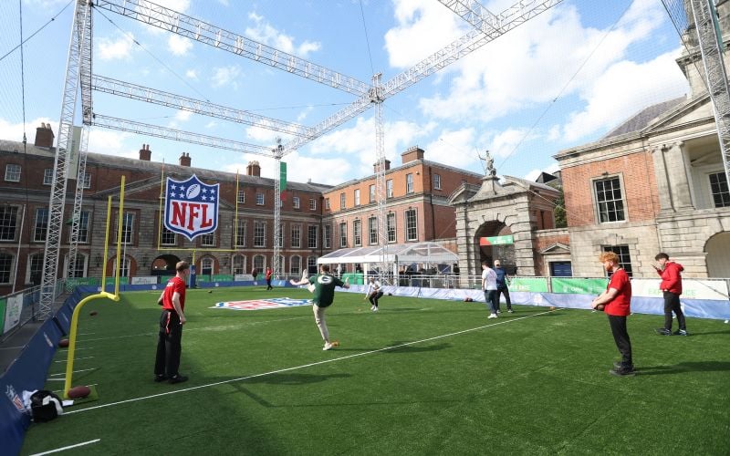 September 26, 2025: NFL Experience in the Upper Courtyard of Dublin Castle. (RollingNews.ie) September 26, 2025: NFL Experience in the Upper Courtyard of Dublin Castle. (RollingNews.ie)