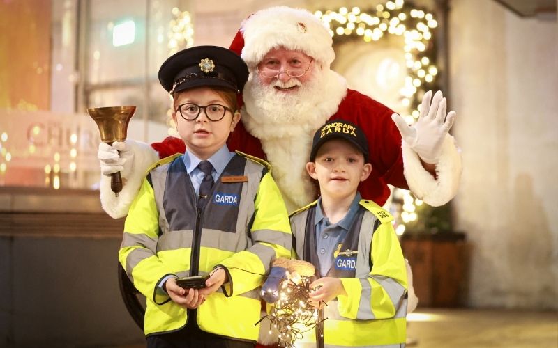 November 13, 2025: Little Blues Heroes Foundation representatives, Darcie Gavin (8) and Liam Tomney (7), both from Tallaght, switch on Dublin Town’s Christmas lights at Penneys, Mary Street. (RollingNews.ie) November 13, 2025: Little Blues Heroes Foundation representatives, Darcie Gavin (8) and Liam Tomney (7), both from Tallaght, switch on Dublin Town’s Christmas lights at Penneys, Mary Street. (RollingNews.ie)