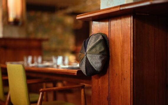 Eight-piece patchwork cap. Eight-piece patchwork cap.