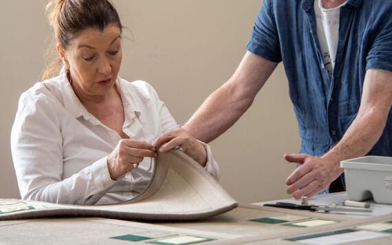 Sewing bound corners by hand. Sewing bound corners by hand.