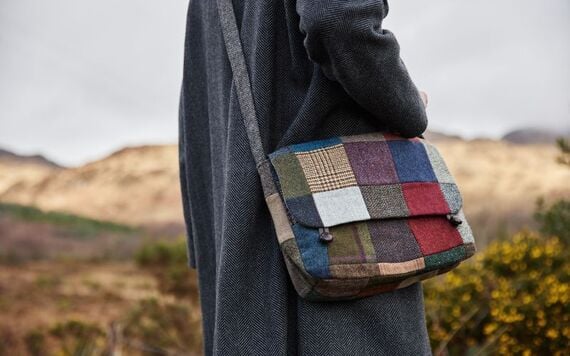 A satchel bag made with patchwork. A satchel bag made with patchwork.
